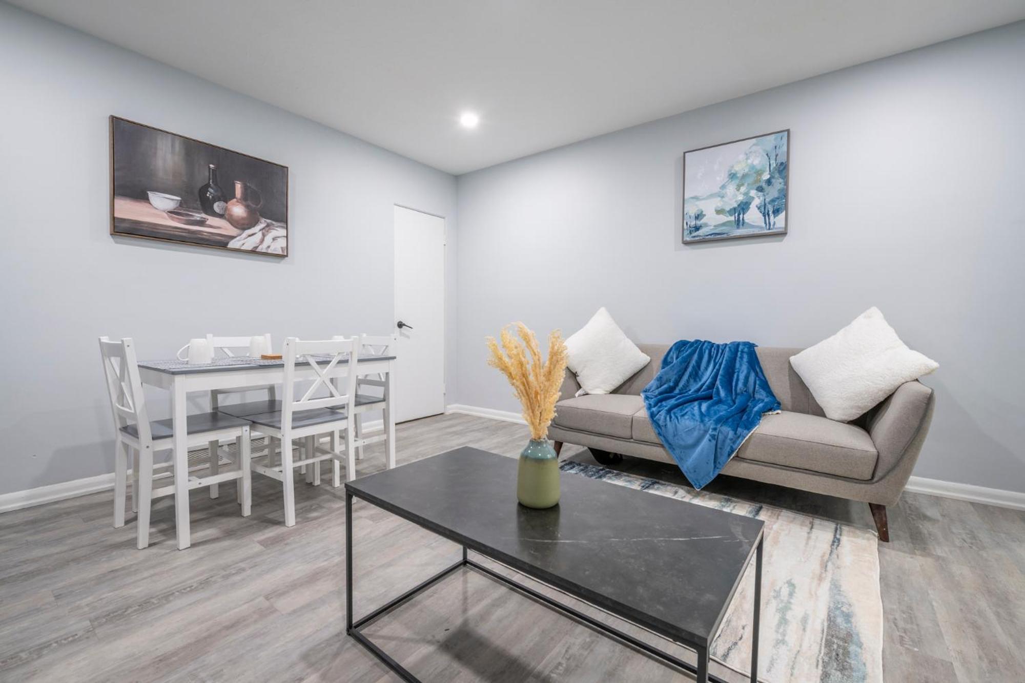 Centre Street Upper 2Bedsuite 4408 Calgary Ngoại thất bức ảnh