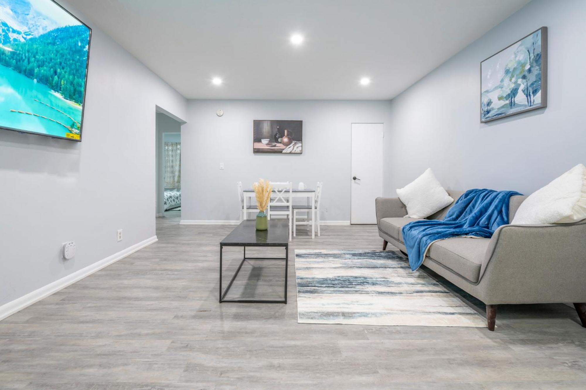 Centre Street Upper 2Bedsuite 4408 Calgary Ngoại thất bức ảnh