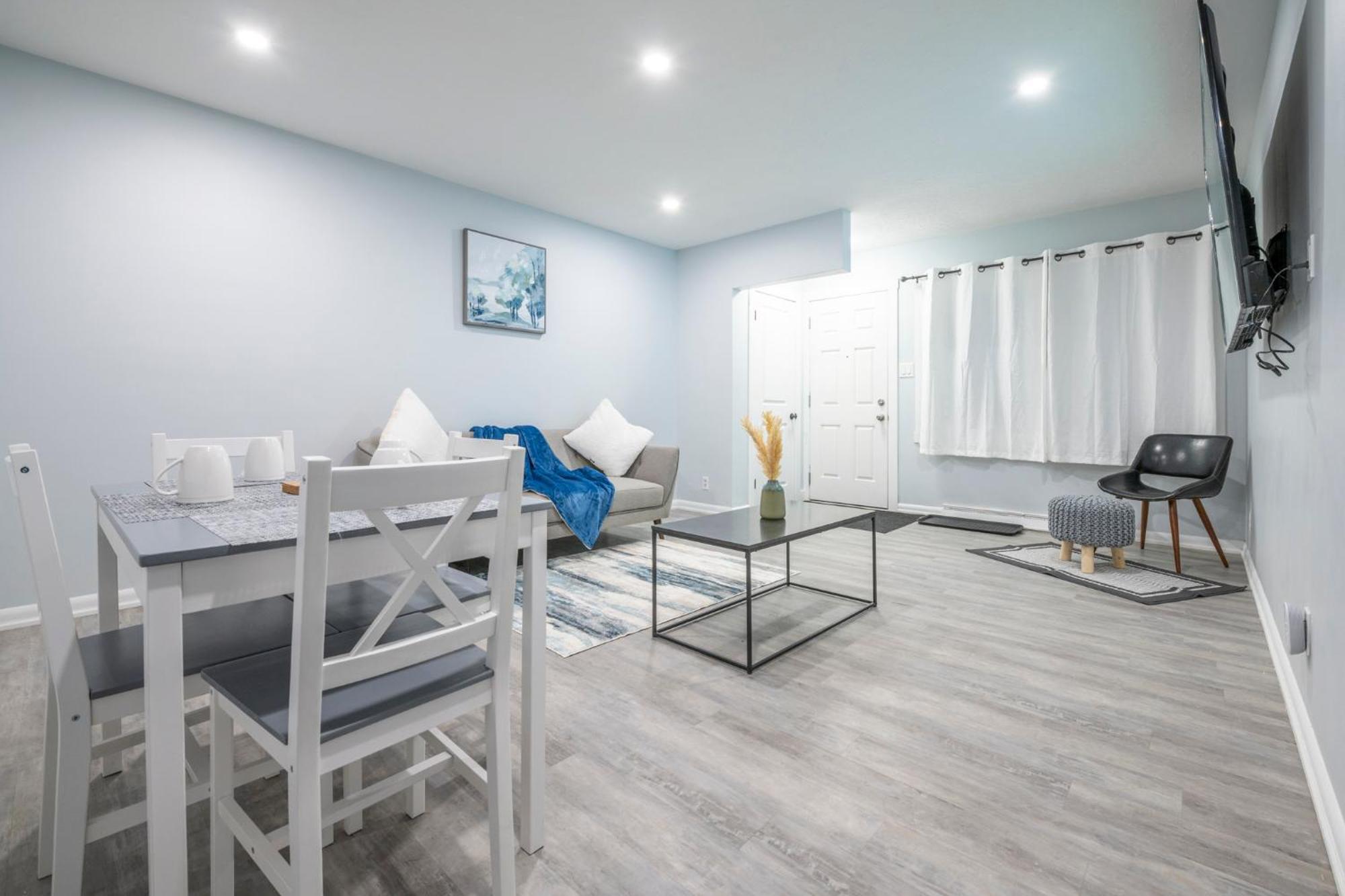 Centre Street Upper 2Bedsuite 4408 Calgary Ngoại thất bức ảnh