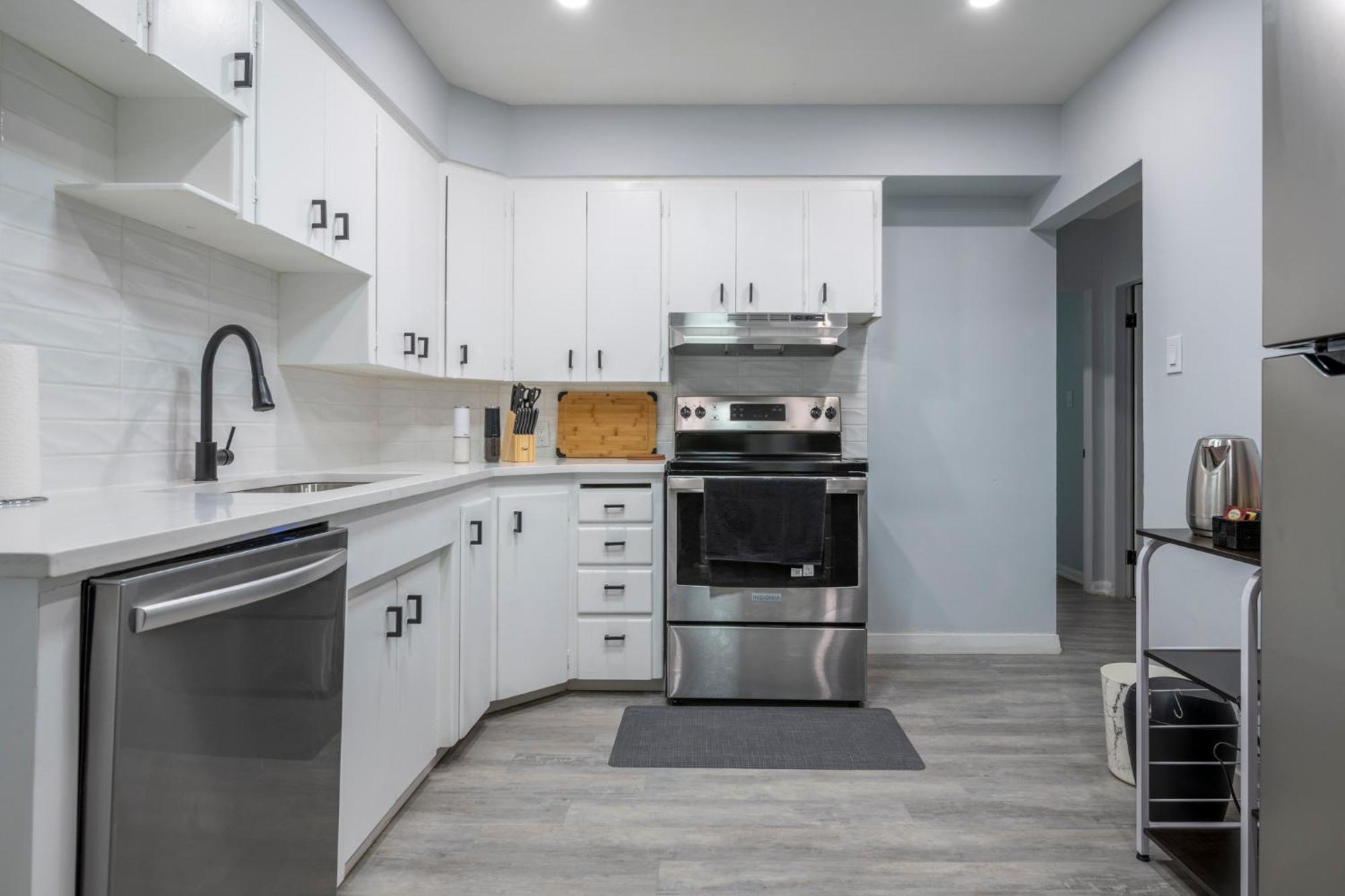 Centre Street Upper 2Bedsuite 4408 Calgary Ngoại thất bức ảnh